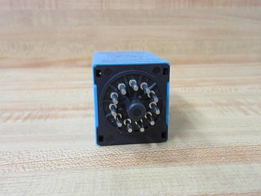 IDEC RTE-P2AF20 ELECTROMECHANICAL MULTIFUNCTION TIMER - Image 4