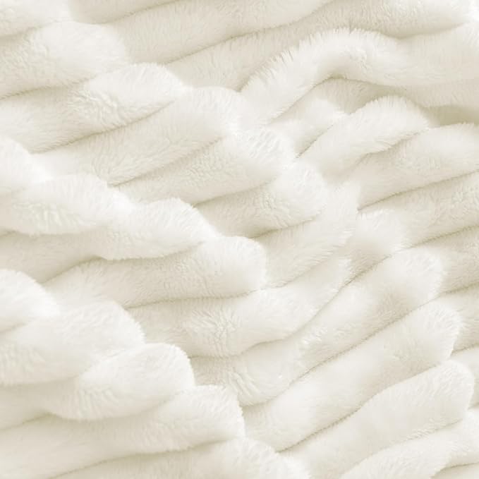 BEDELITE Fleece Blanket Queen Size – 3D Ribbed Jacquard Soft and Warm Decorative Fuzzy Blankets – Cozy, Fluffy, Plush Lightweight Throw Blankets for Couch, Bed, Sofa(Cream, 90x90 inches)
