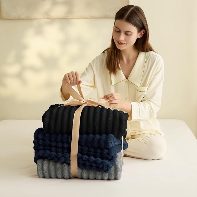 HIMEET Navy Blue Ribbed Queen Size Blanket for Bed - 300GSM Lightweight Fleece Blanket for Men Women, Large Sofa Couch Cover Bed Blankets Gifts, Striped Spring Home Room Decor, Navy Blue, 90x90 Inches