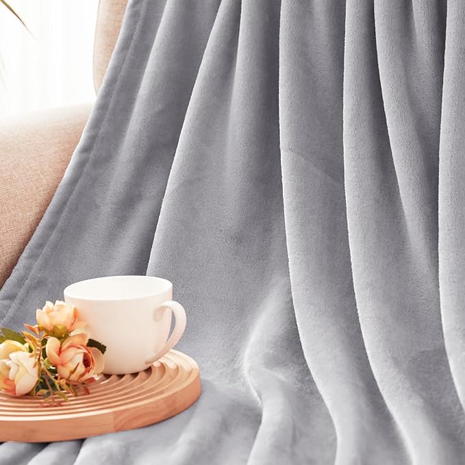 Exclusivo Mezcla Fleece Blankets Queen Size for Bed, Super Soft and Warm, All Season, Cozy, Plush, Lightweight, 90x90 Inches, Light Grey