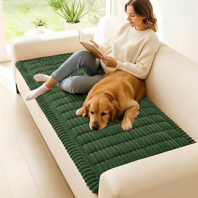 hyha Couch Covers for Dogs Washable, Non Slip Plush Dog Sofa Protectors, Fuzzy Pet Couch Covers for 3 Cushion Sofa Pet Friendly (Dark Green, 27.6" x 47")