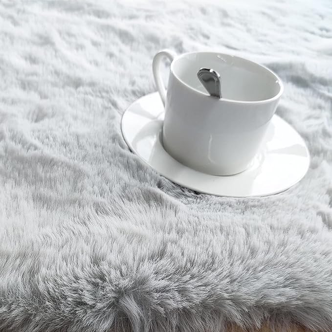 Ghouse Ultra Soft Faux Rabbit Fur Rug 3x5, Machine Washable Area Rugs for Bedroom Fluffy Rugs for Living Room, No-Shedding Carpet Sheepskin Rug Grey