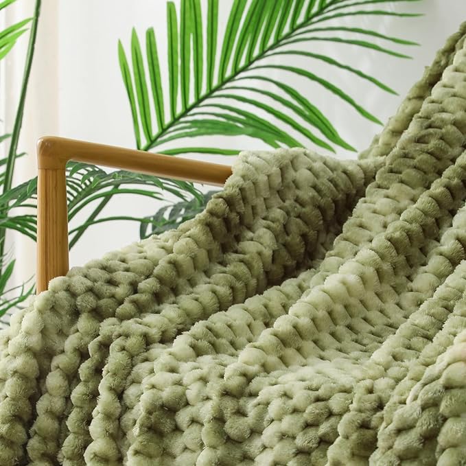 Exclusivo Mezcla Fleece King Blanket for Bed, Extra Large Fuzzy Tie-dye Olive Green Bed Blankets, Soft Cozy Plush Sofa Throws for All Seasons, 90x104 Inches