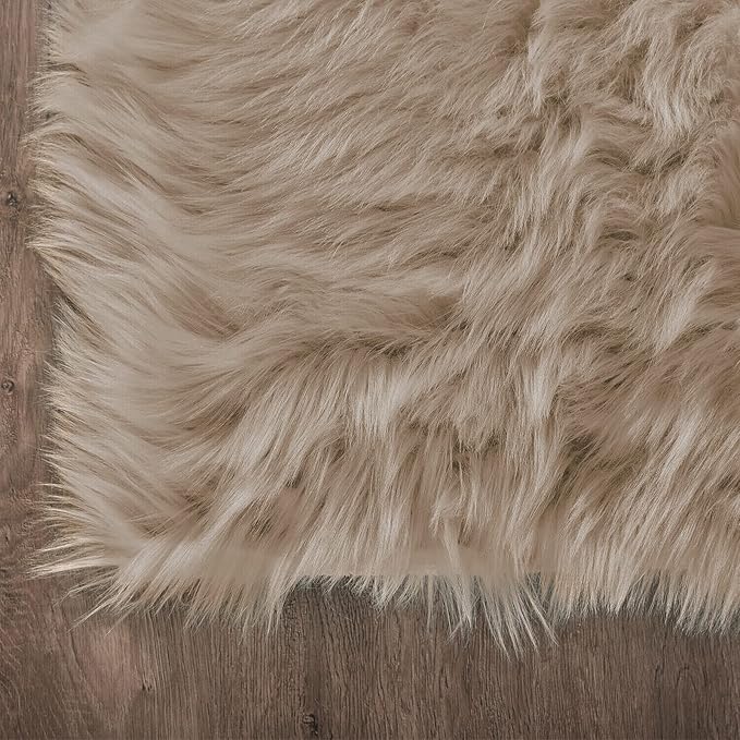Latepis Beige Washable Rugs 4x6 for Living Room Fluffy Carpet Soft Shaggy Faux Sheepskin Fur Rug for Bedroom Floor Room Rugs Home Decor Sheepskin