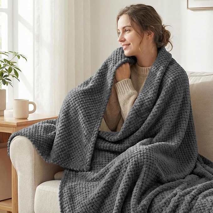 Exclusivo Mezcla Fleece Bed Blanket King Size, Super Soft and Warm Blankets for Couch, Sofa and Bed Waffle Textured, Cozy, Fuzzy and Lightweight (Dark Grey, 90x104 Inches)