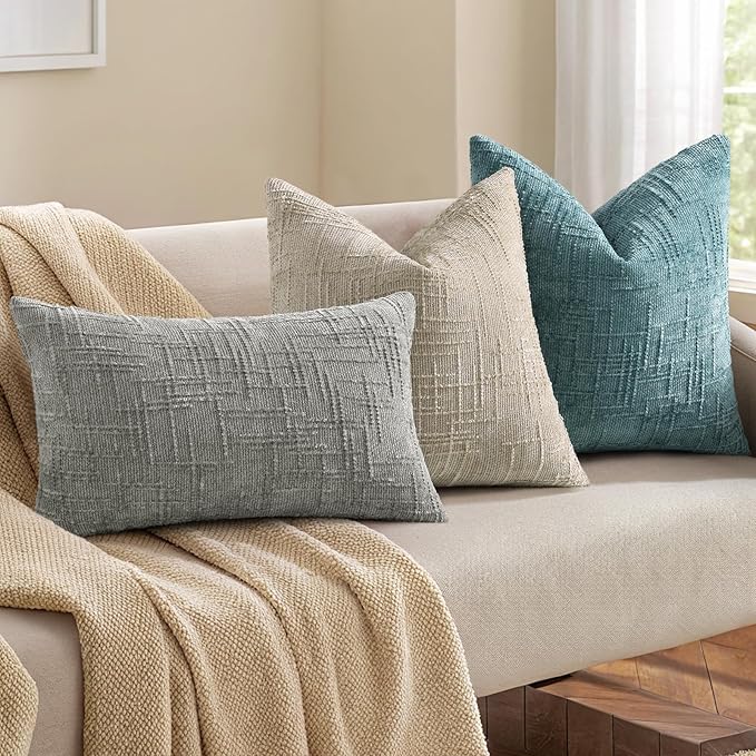 decorUhome Light Brown Chenille Throw Pillow Covers 20x20 Set of 2 Textured Soft Cozy Slubby Couch Pillow Covers Modern Farmhouse Boho Decorative Pillow Cases for Bed Sofa Living Room