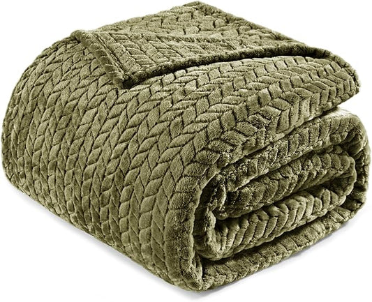 Exclusivo Mezcla Fleece Twin Size Blanket for Bed, 90x66 Inches Soft Cozy Jacquard Flannel Blankets, Lightweight Fuzzy Plush Warm for Women, Olive Green