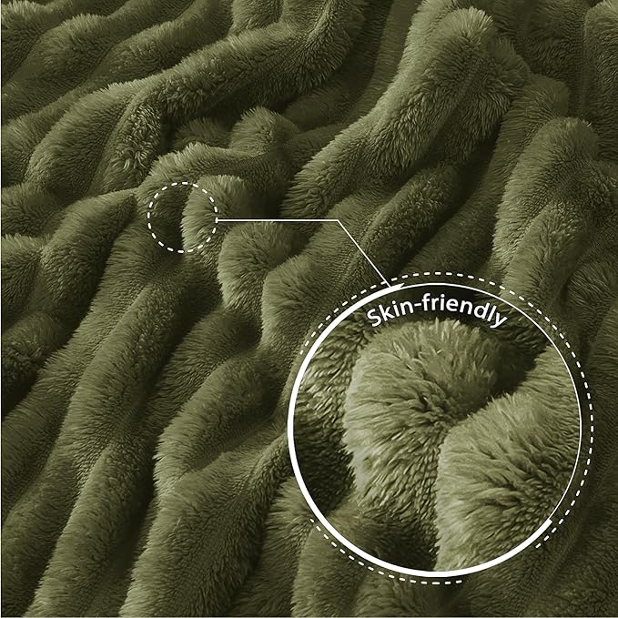 Exclusivo Mezcla Fleece Throw Blanket for Couch, Super Soft Striped Jacquard Bed Blanket, Lightweight Fuzzy Cozy for All Seasons, 50x60 Inches, Olive Green