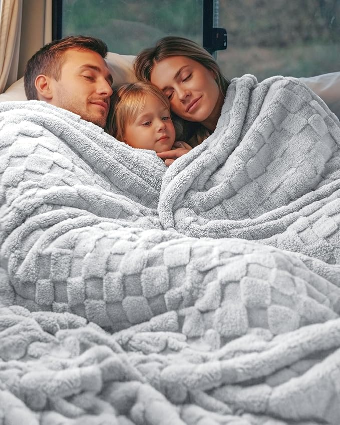 Utopia Bedding Cool Grey Checkered Fleece Twin Blanket for Couch or Bed, Soft Plush Cozy Blanket for Women and Men, Ultra Comfy Travel-Friendly Bed Throws for Relaxation, 60x80 Inches