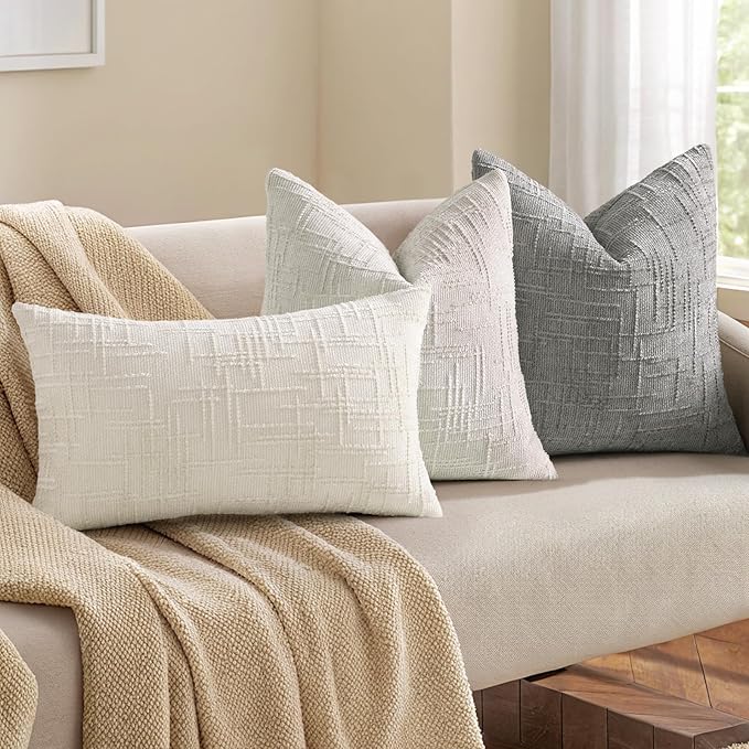 decorUhome Light Grey Chenille Throw Pillow Covers 20x20 Set of 2 Textured Soft Cozy Slubby Couch Pillow Covers Modern Farmhouse Boho Decorative Pillow Cases for Bed Sofa Living Room