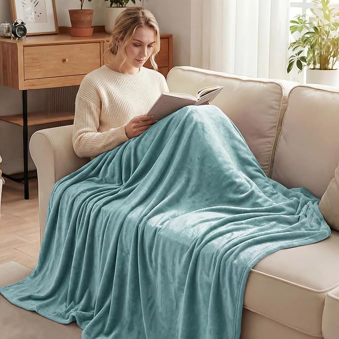 Exclusivo Mezcla Fleece Blankets Queen Size for Bed, Super Soft and Warm, All Season, Cozy, Plush, Lightweight, 90x90 Inches, Celadon