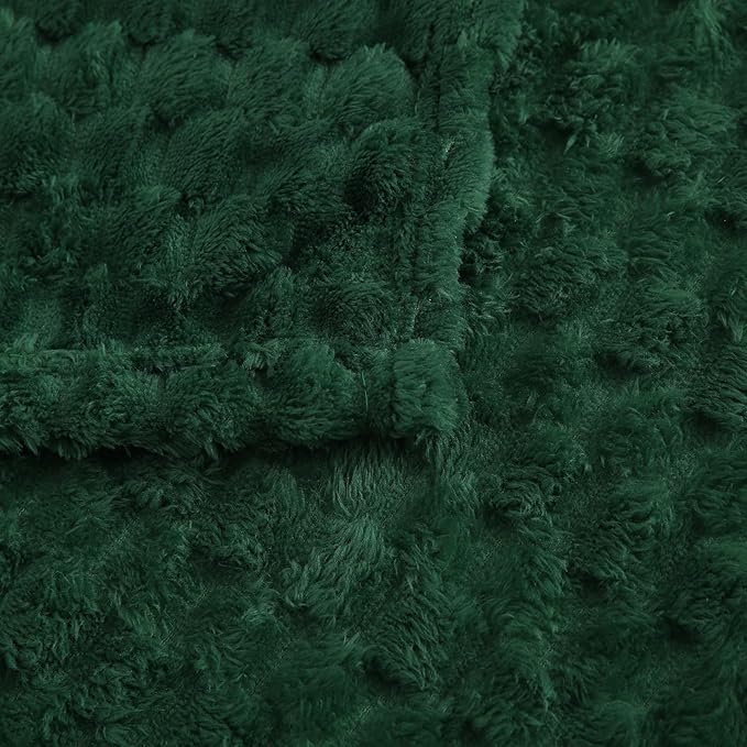 Puncuntex Dark Green Throw Blanket 108"×90" inches Fuzzy 3D Jacquard Decorative Flannel Fleece Super Soft Plush Cozy Blanket for Couch Sofa Chair Lightweight