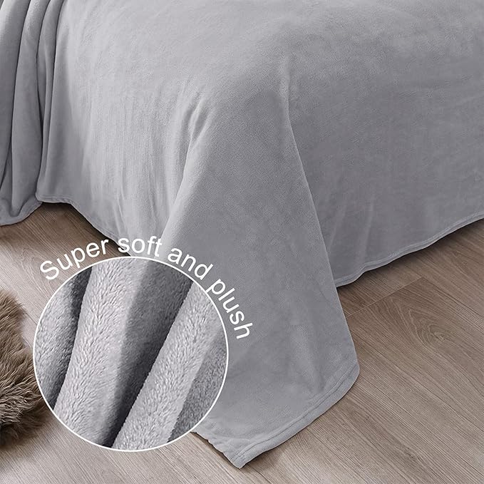 Exclusivo Mezcla Fleece Throw XL Blanket for Couch, Sofa, Super Soft and Warm Light Grey Blankets, All Season, Cozy, Plush, Lightweight, 50x70 Inches