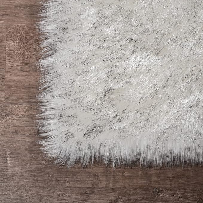 Latepis Grey and White Small Round Rug 3ft Faux Sheepskin Fur Circle Rug for Living Room Bedside Fluffy Shag Rugs Cute Room Décor