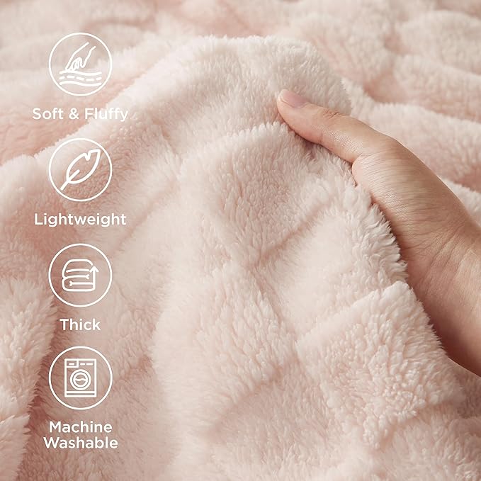 Bedsure GentleSoft Full Size Blankets for Bed Light Pink - Super Soft Cozy Fleece Blanket for Kids Girls, Large Fuzzy Throws for Bedroom Decor, 84x90 Inches