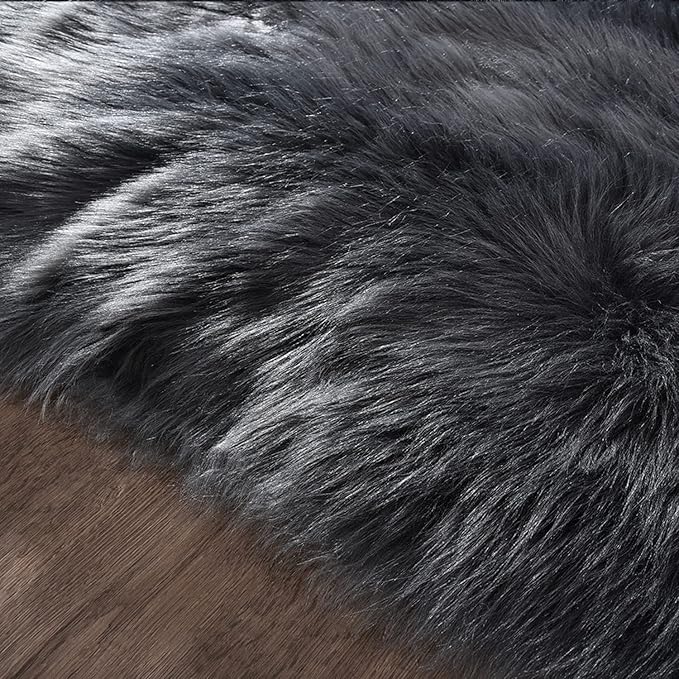 Latepis Dark Grey Round Rug 3ft Faux Fur Circle Rug Fluffy Furry Fuzzy Rug Sheepskin Rugs for Living Room Bedroom Shag Rug Cute Room Décor