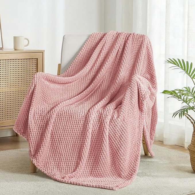 Exclusivo Mezcla Fleece Bed Blanket Twin Size, Super Soft and Warm Blankets for Couch, Sofa and Bed Waffle Textured, Cozy, Fuzzy and Lightweight (Dusty Pink, 60x80 inches)