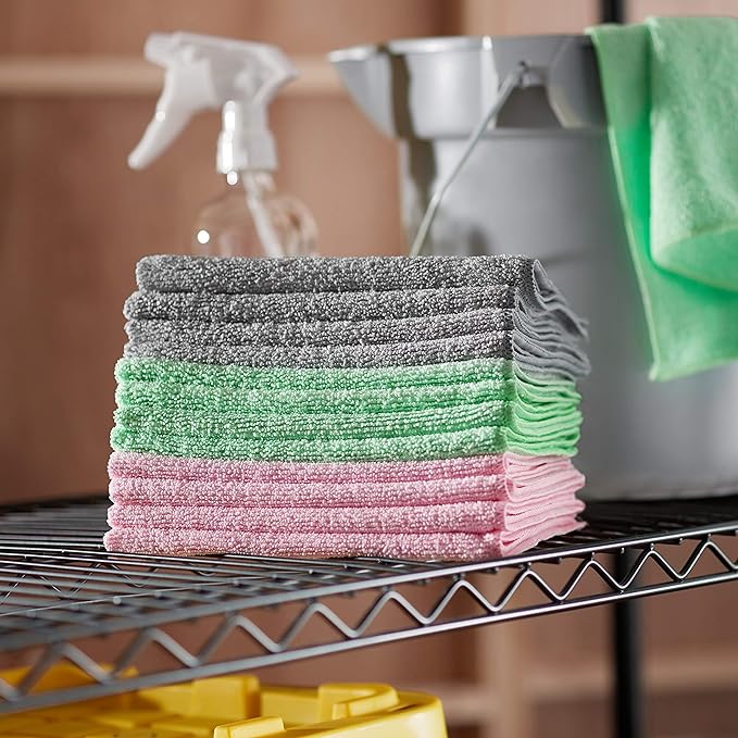 Amazon Basics Microfiber Cleaning Cloths, Ultra Absorbent, Scratch-Free - Image 5