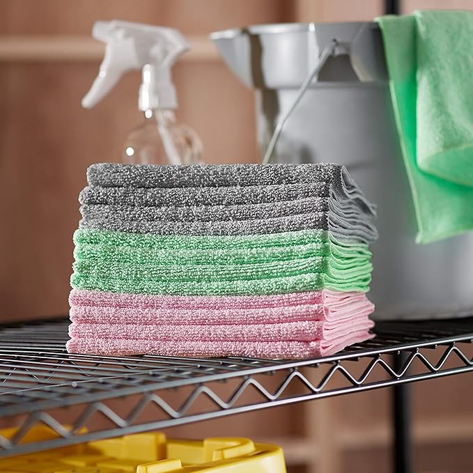Amazon Basics Microfiber Cleaning Cloths, Ultra Absorbent, Scratch Free - Image 5