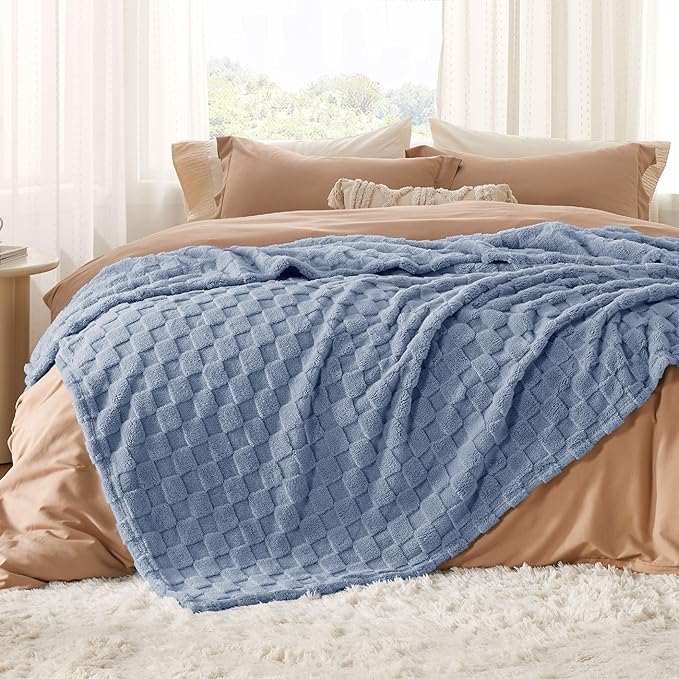 Bedsure GentleSoft Full Size Blankets for Bed Ashley Blue - Super Soft Cozy Fleece Blanket for Kids Girls, Large Fuzzy Throws for Bedroom Decor, 84x90 Inches
