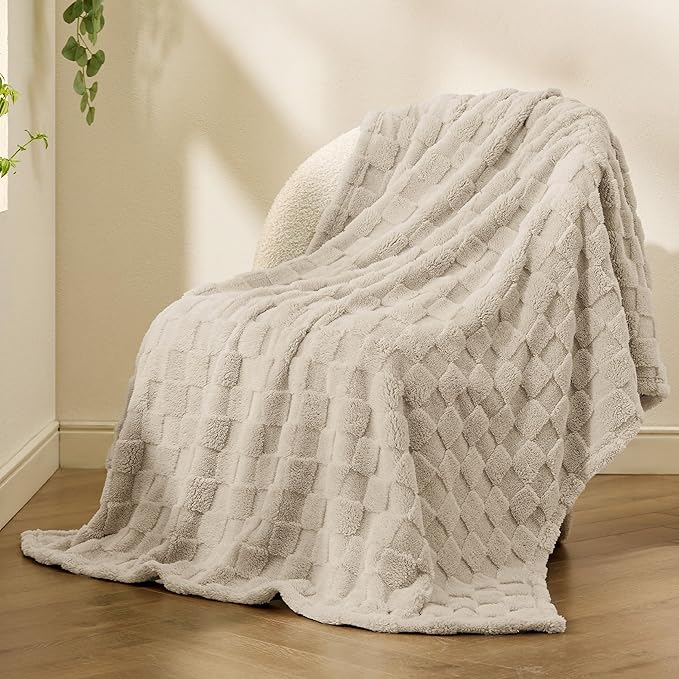 Bedsure GentleSoft Beige Throw Blanket for Couch - Checkered Fleece Blankets Gifts for Kids Girls, Cute Soft Cozy Throw for Bedroom Home Decor Gifts, Neutral, 50x60 Inches