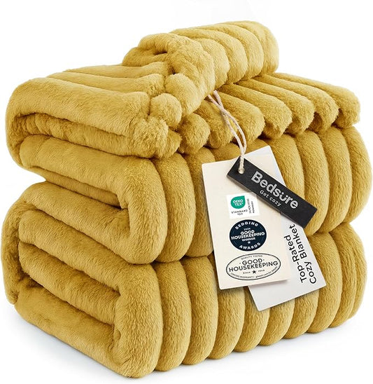 Bedsure GentleSoft Yellow Full Blanket for Couch - Cozy Soft Blankets for Women, Cute Small Fleece Throws for Girls, Birthday Gifts for Women Decor Gifts for Mom, 84x90 Inches
