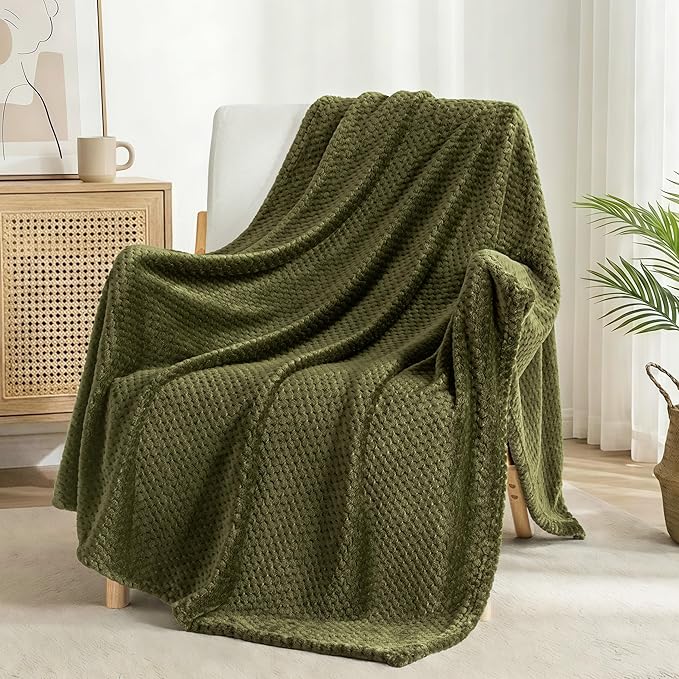 Exclusivo Mezcla Fleece Bed Blanket King Size, Super Soft and Warm Blankets for Couch, Sofa and Bed Waffle Textured, Cozy, Fuzzy and Lightweight (Olive Green, 90x104 Inches)