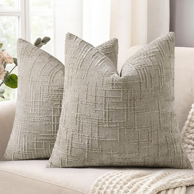 decorUhome Light Brown Chenille Throw Pillow Covers 20x20 Set of 2 Textured Soft Cozy Slubby Couch Pillow Covers Modern Farmhouse Boho Decorative Pillow Cases for Bed Sofa Living Room